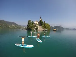 Standup paddle boarding sjö Bled Slovenien Bananaway 26